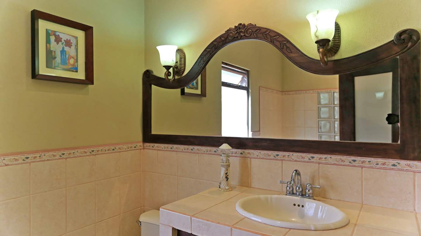 826-One of the two bathrooms
