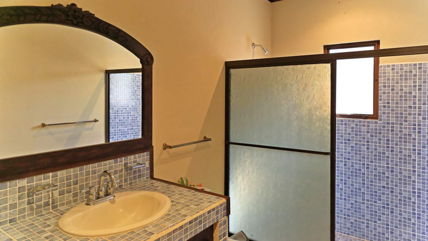 827-The second bathroom