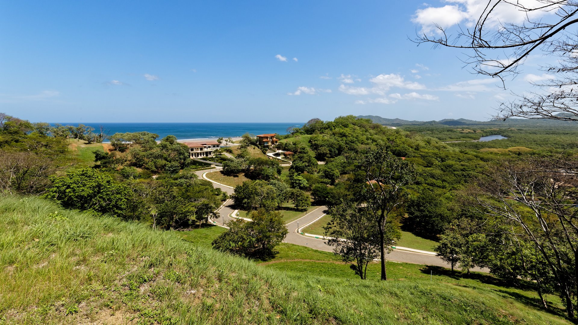2138-The beautiful views from the high part of the building site located in the heights of Tamarindo