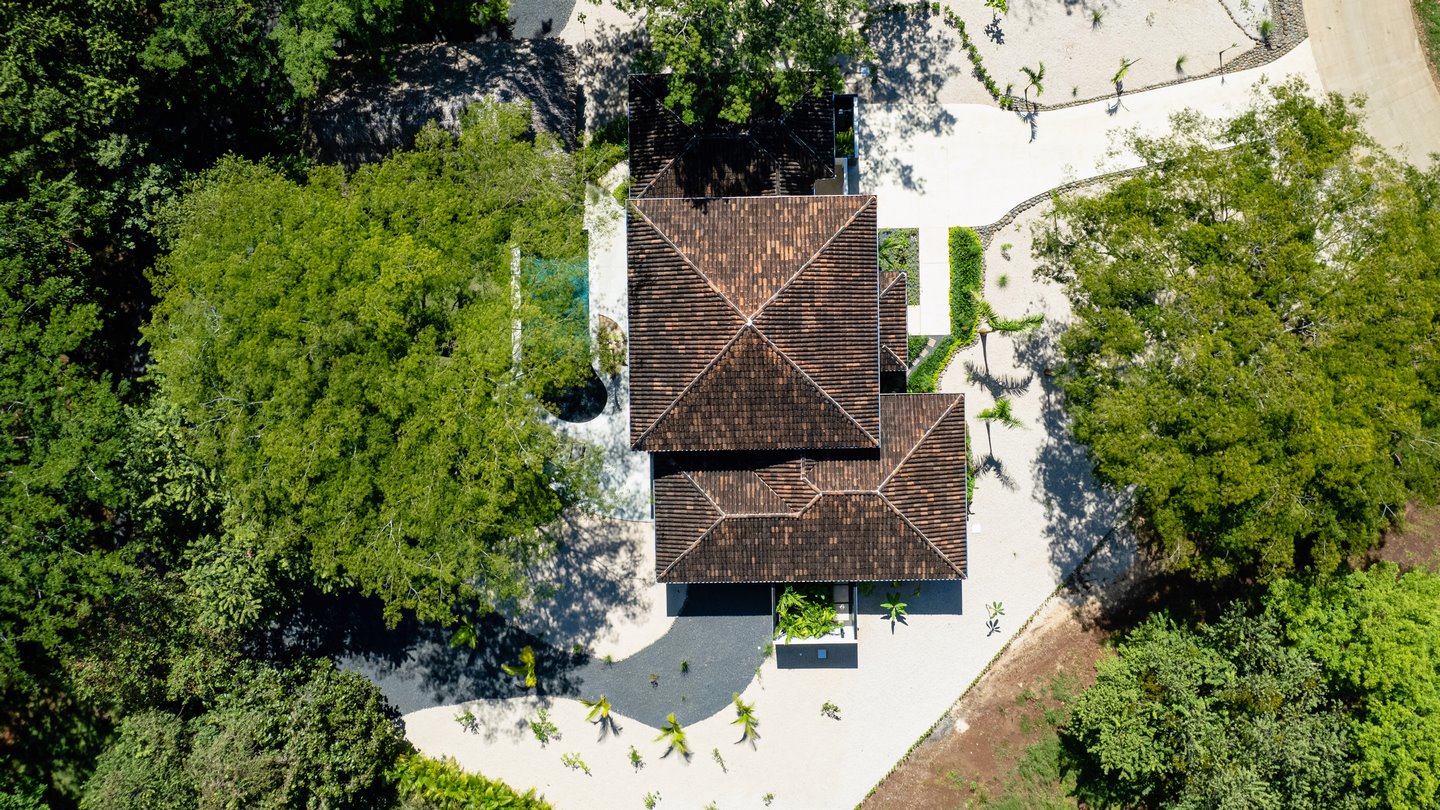 10345-Aerial view of the home