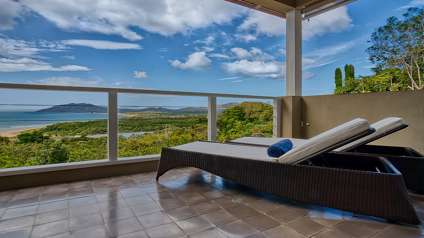 11648-The patio of the master bedroom with its impressive ocean views