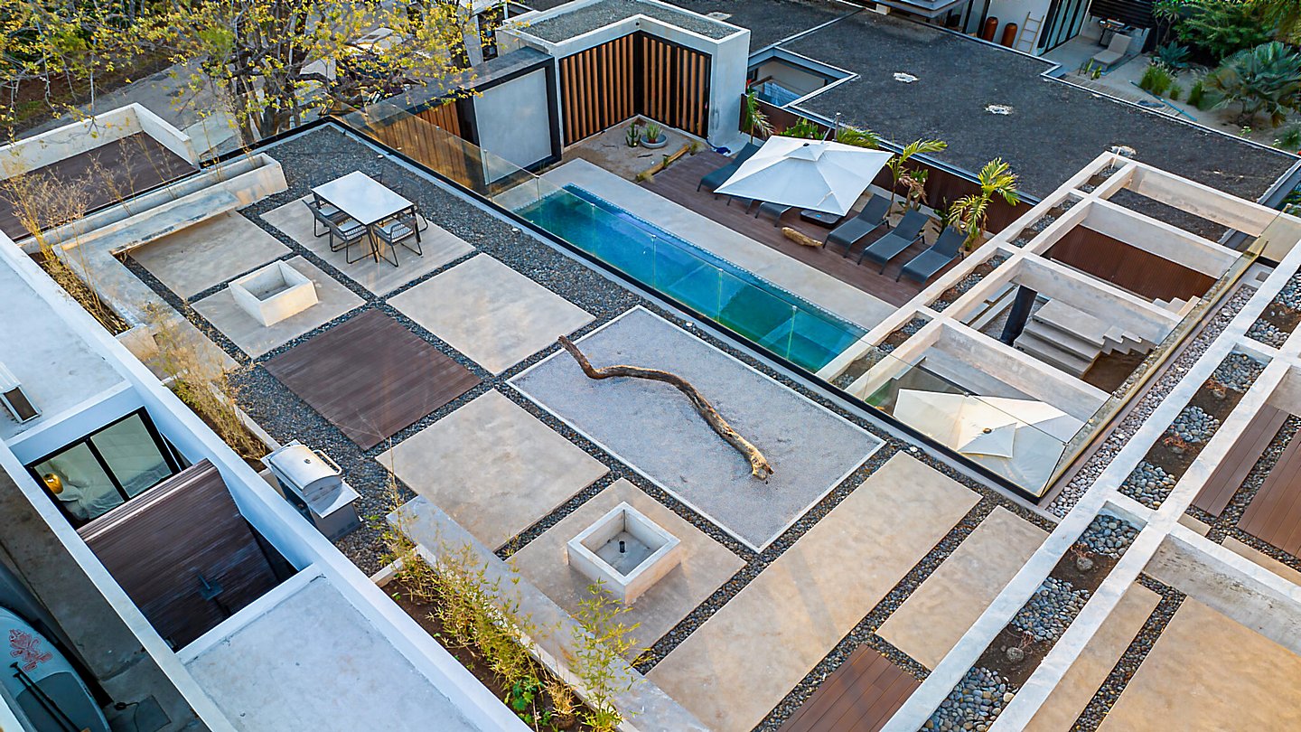 12290-Aerial view of the rooftop