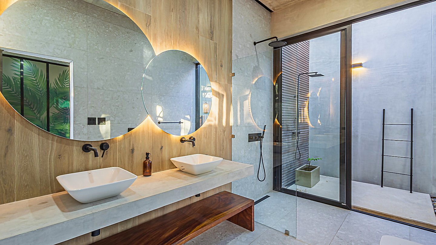 12298-One of the bathrooms