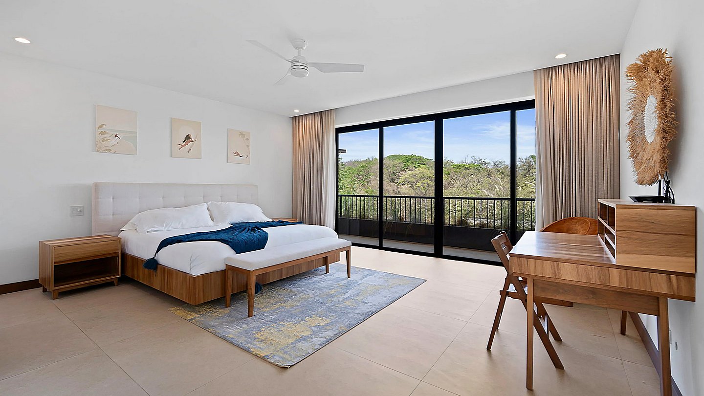 12312-The first bedroom