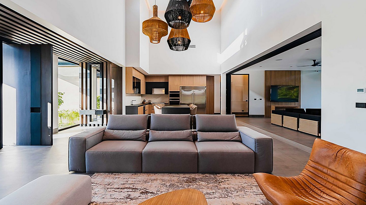 12352-The spacious living room