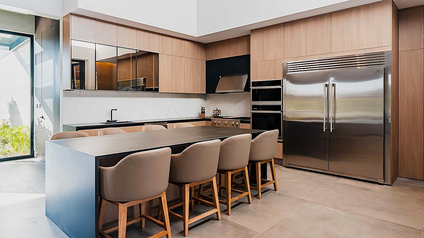 12353-The open-plan kitchen