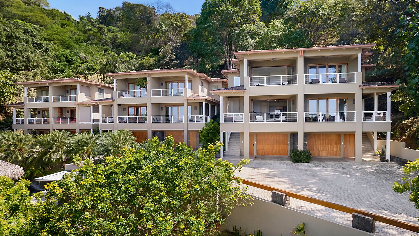 11631-The villas in a green haven