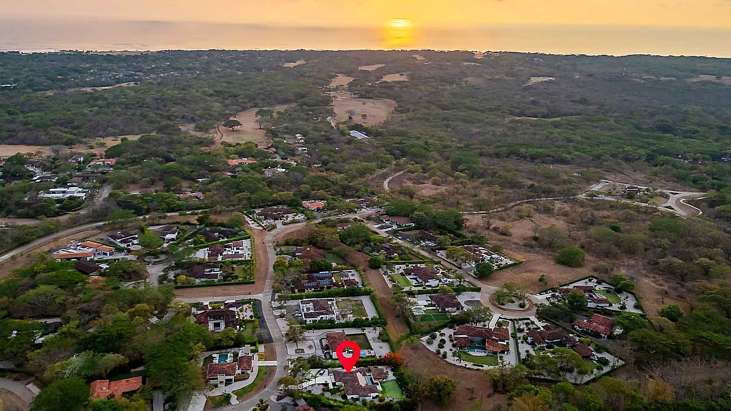 12383-Aerial and proximity to the ocean