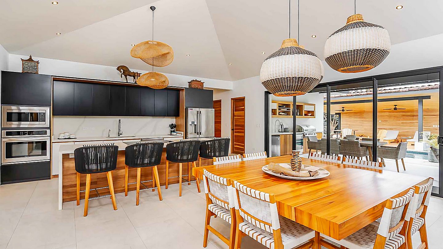 12388-The dining area and the open-plan kitchen