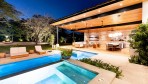10289-Swimming pool and covered terrace