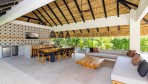 10351-The large covered terrace