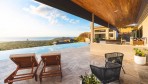 10633-The pool with ocean views
