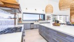10639-The open-plan kitchen