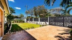 12362-Entrance with frontside garden