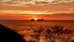 12380-The sunset over the ocean