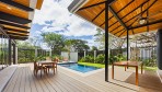 10828-The swimming pool and the terrace
