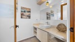 12427-A second bathroom