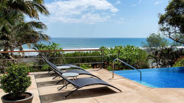 Spacious beachfront vacation rental in Guanacaste, Costa Rica!