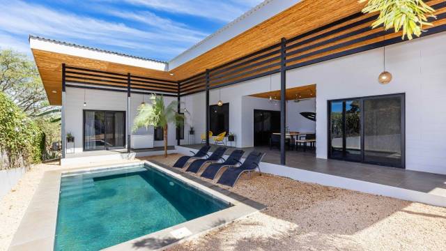Modern home with a swimming pool for sale near Tamarindo.